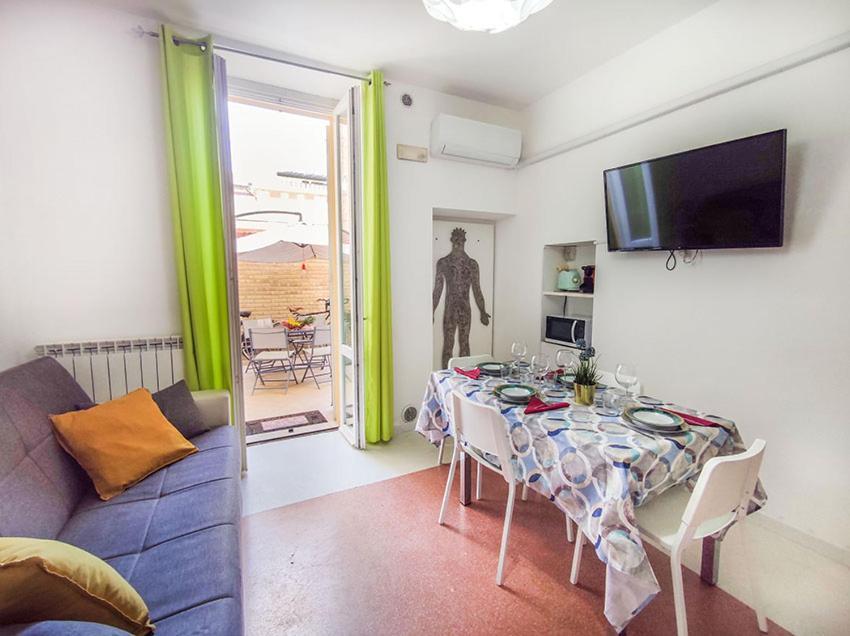 Casa Chiara In Centro Con Corte Privata 산베네데토델트론토 외부 사진