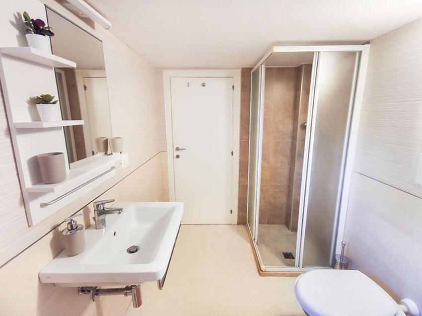 Casa Chiara In Centro Con Corte Privata 산베네데토델트론토 외부 사진